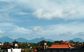 Tunjung Guest House